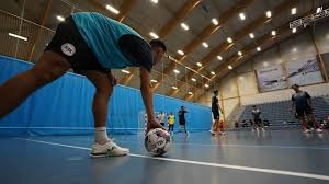 英超 ｜紐卡素捧盃 丹般熱潮停不了 超市將其昔日螢光背心退役